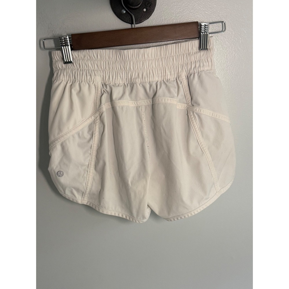 Lululemon Track That High Rise Lined Short 3 Cream White Womens Size 4 Running - Picture 2 of 4
